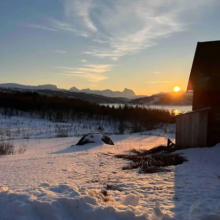 Cozy 1850s Timber And Sauna With Amazing View