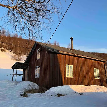 Cozy 1850s Timber And Sauna With Amazing View
